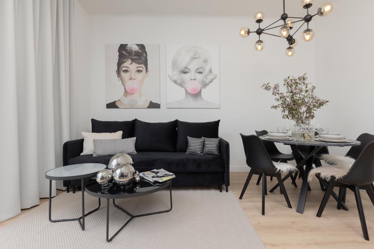 Fashionable City Center Apartment By Noclegi Renters Warsaw Exterior photo