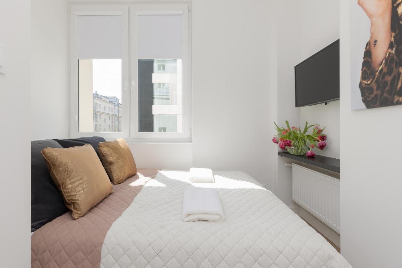 Fashionable City Center Apartment By Noclegi Renters Warsaw Exterior photo