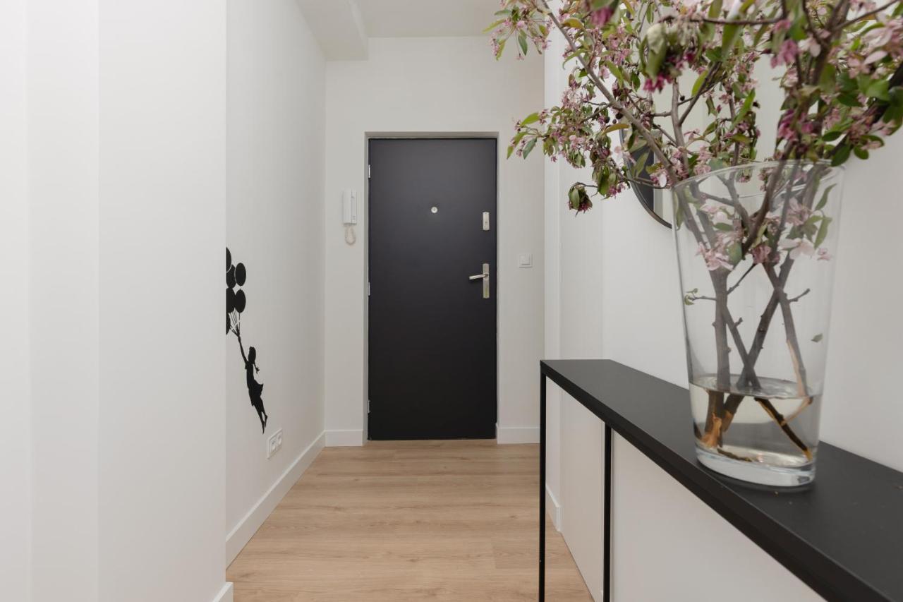 Fashionable City Center Apartment By Noclegi Renters Warsaw Exterior photo