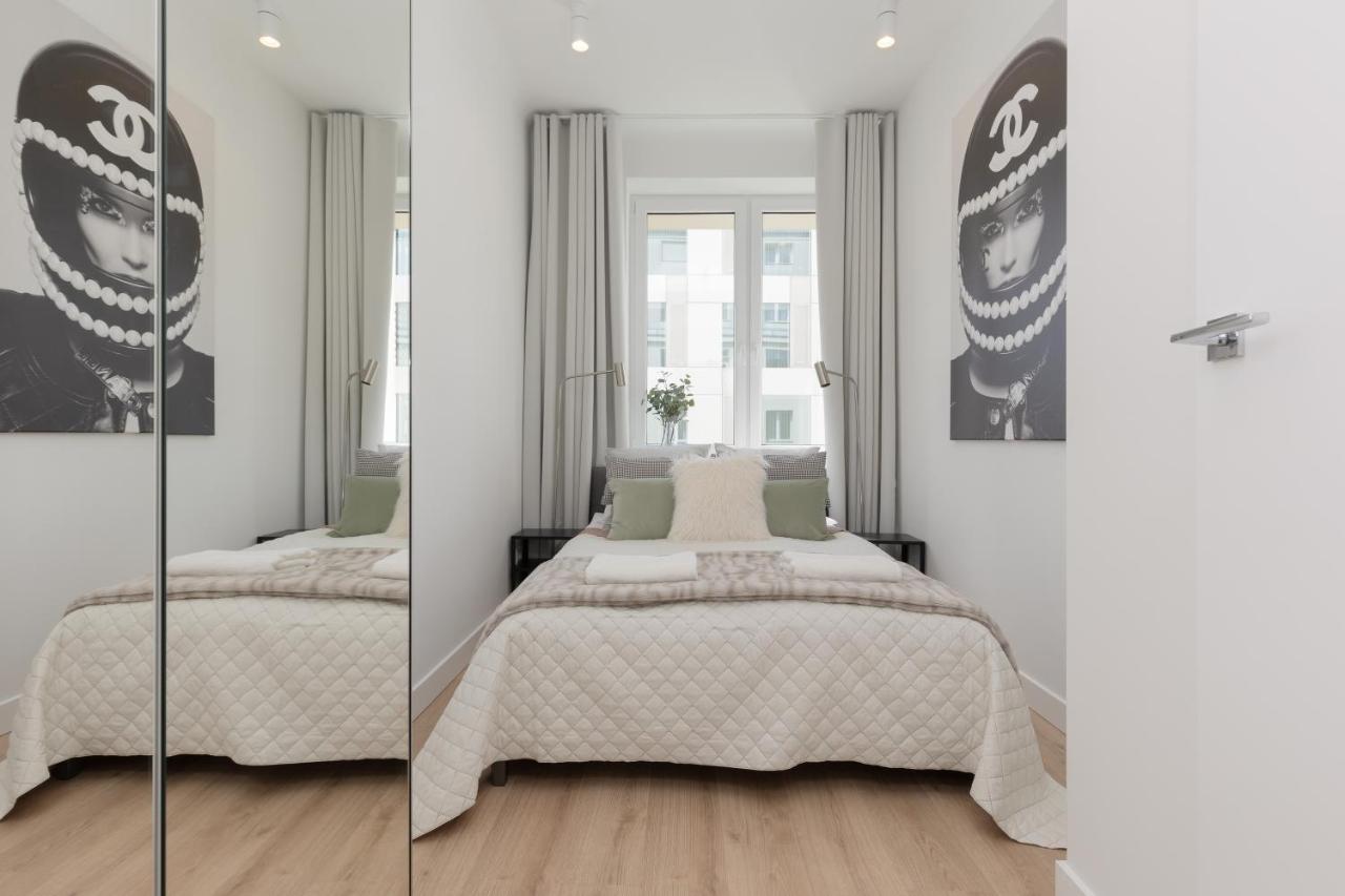 Fashionable City Center Apartment By Noclegi Renters Warsaw Exterior photo